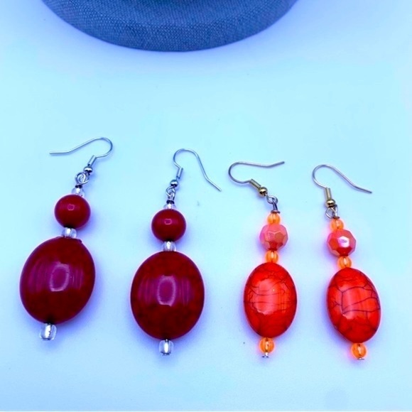 Set of Two NWOT Speckled Marbled Red and Coral Long Beaded Dangle Earrings - Picture 1 of 5